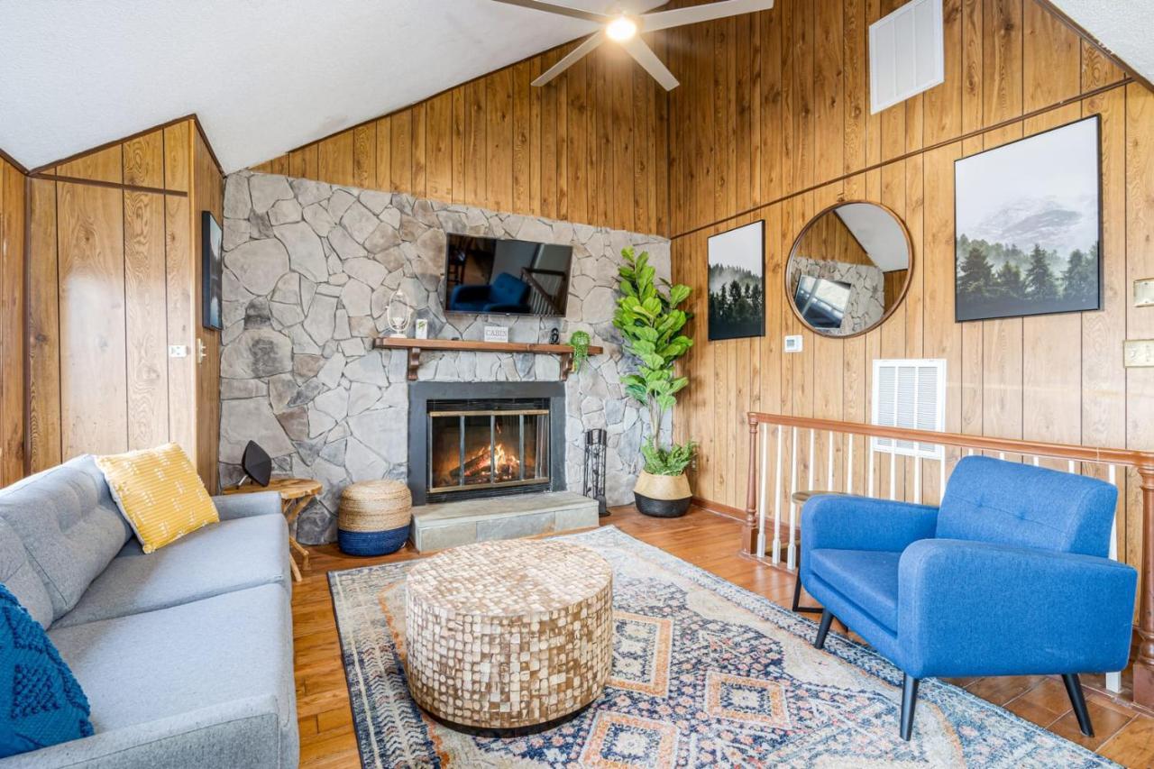 Amazing Views, Hot Tub, Fire Pit, Deck & Fireplace Inwood Esterno foto