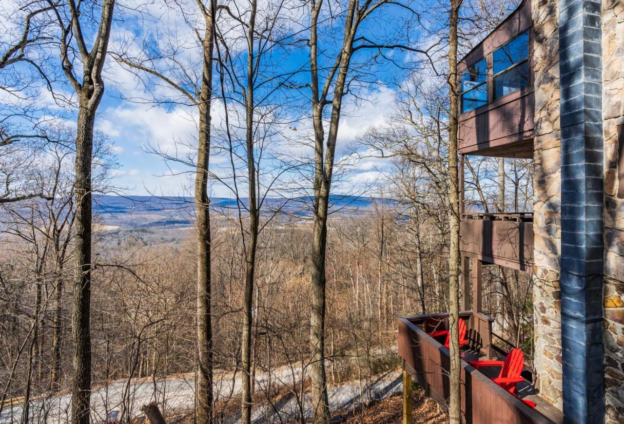 Amazing Views, Hot Tub, Fire Pit, Deck & Fireplace Inwood Esterno foto