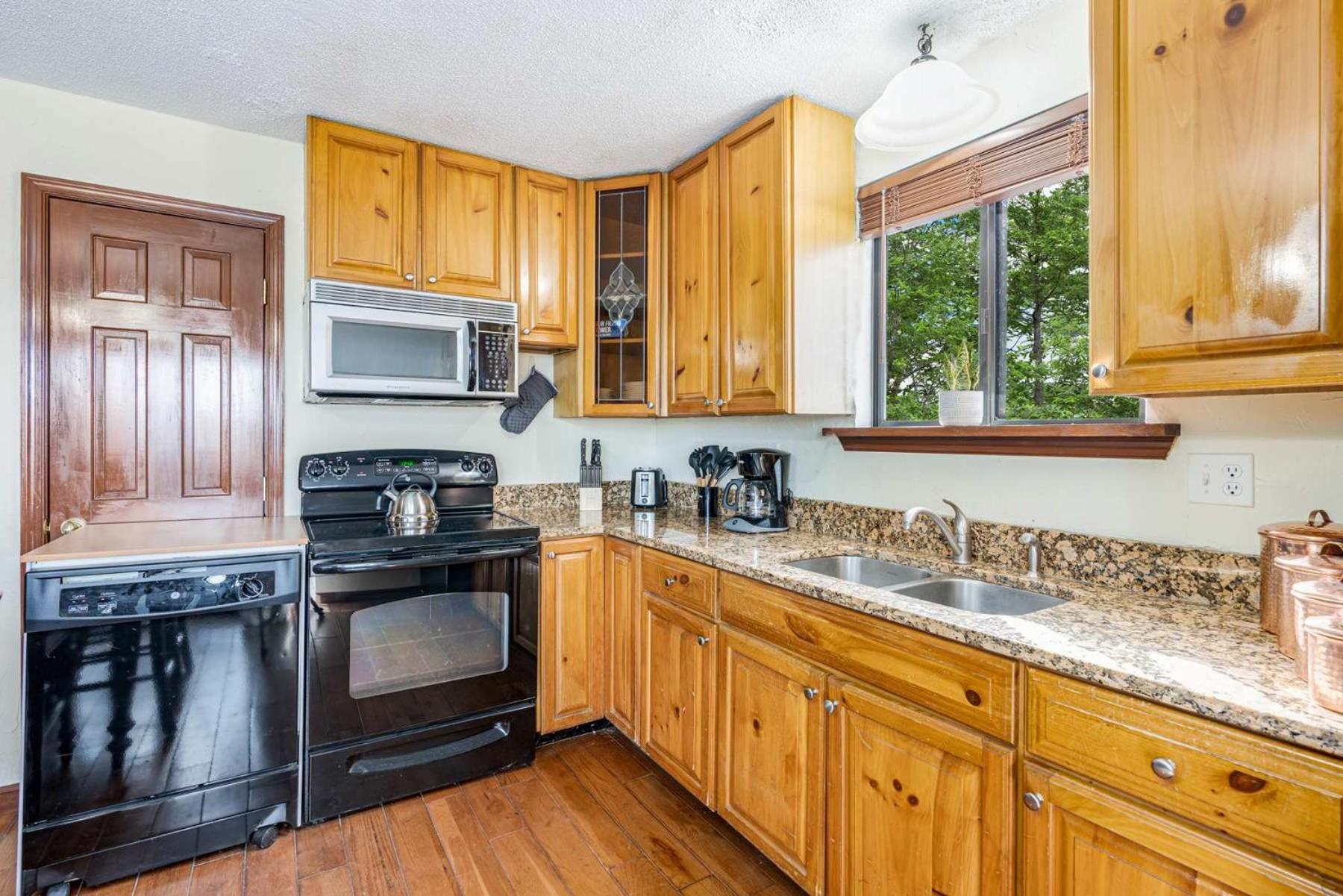Amazing Views, Hot Tub, Fire Pit, Deck & Fireplace Inwood Esterno foto