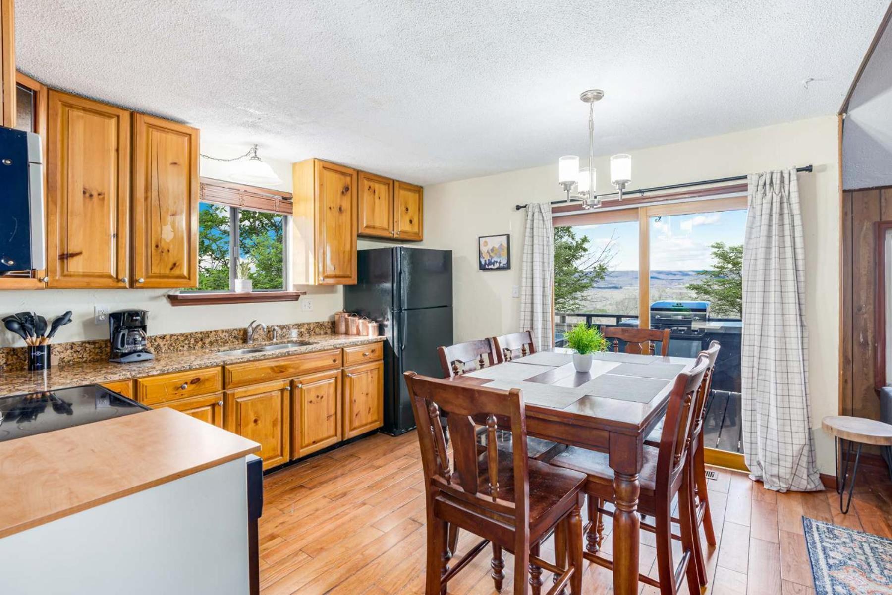Amazing Views, Hot Tub, Fire Pit, Deck & Fireplace Inwood Esterno foto